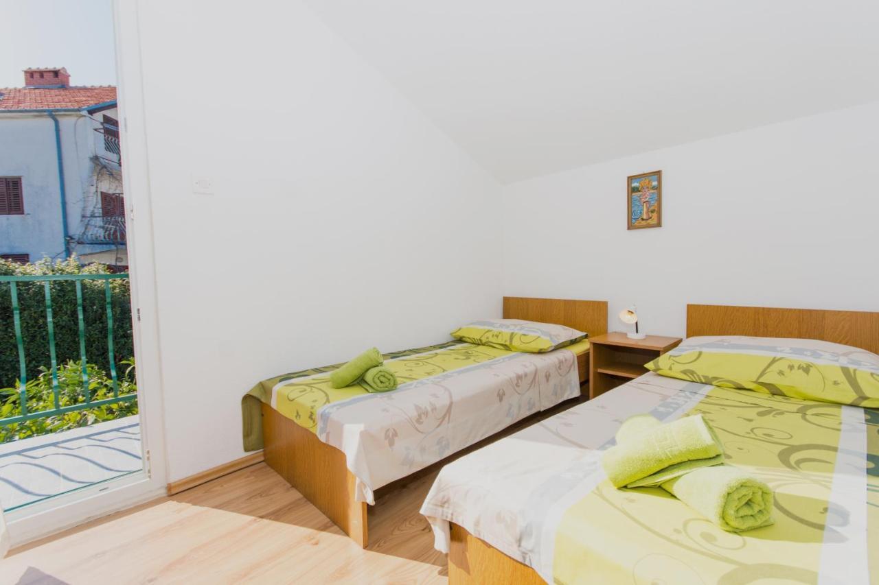טרוגיר Apartments By The Sea Slatine, Ciovo - 1126 מראה חיצוני תמונה
