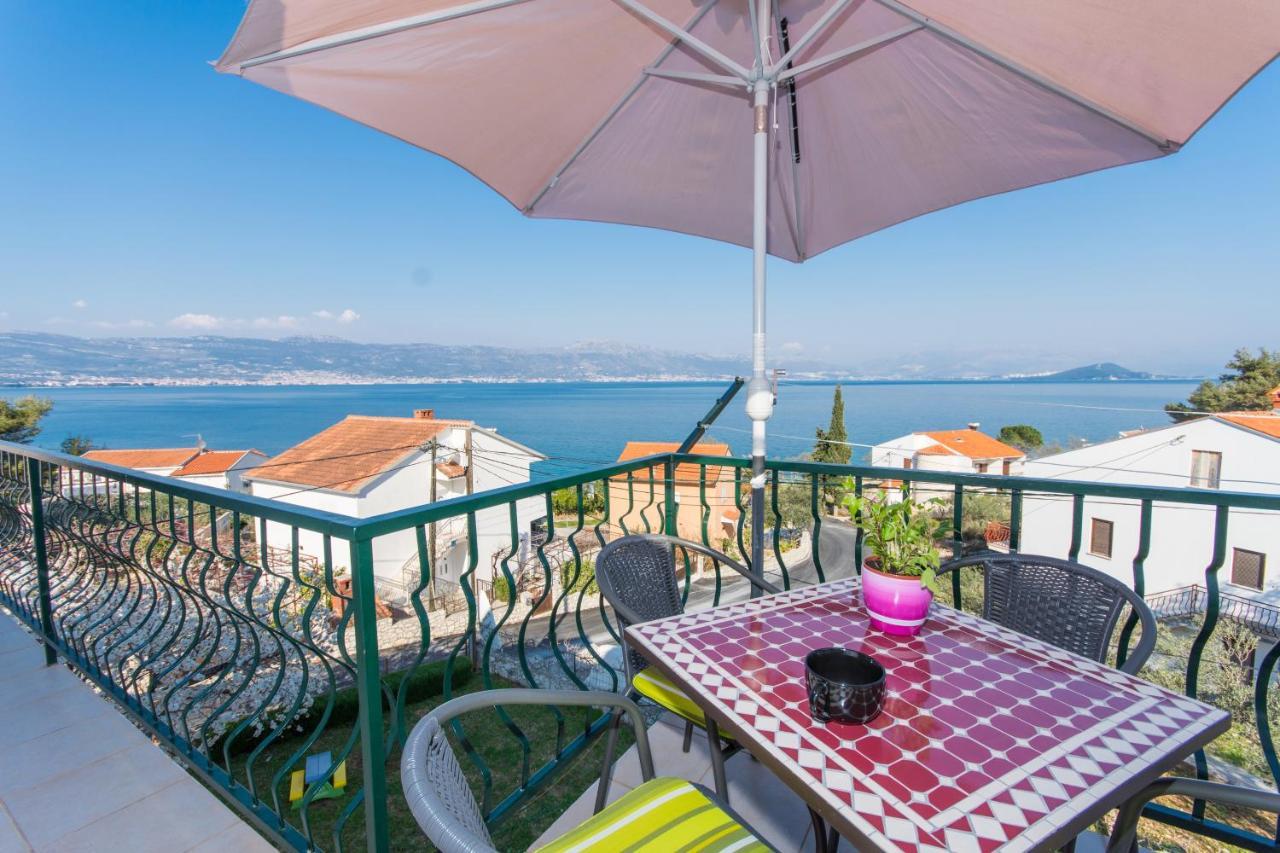 טרוגיר Apartments By The Sea Slatine, Ciovo - 1126 מראה חיצוני תמונה